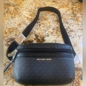 Michael Kors Black Belt Bag Black Leather EUC
